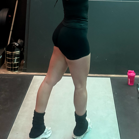 ESSENTIAL SHORTS